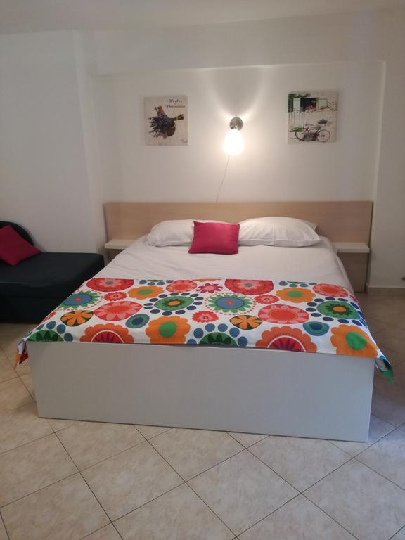 Guesthouse Villa Juric Цриквениця Екстер'єр фото